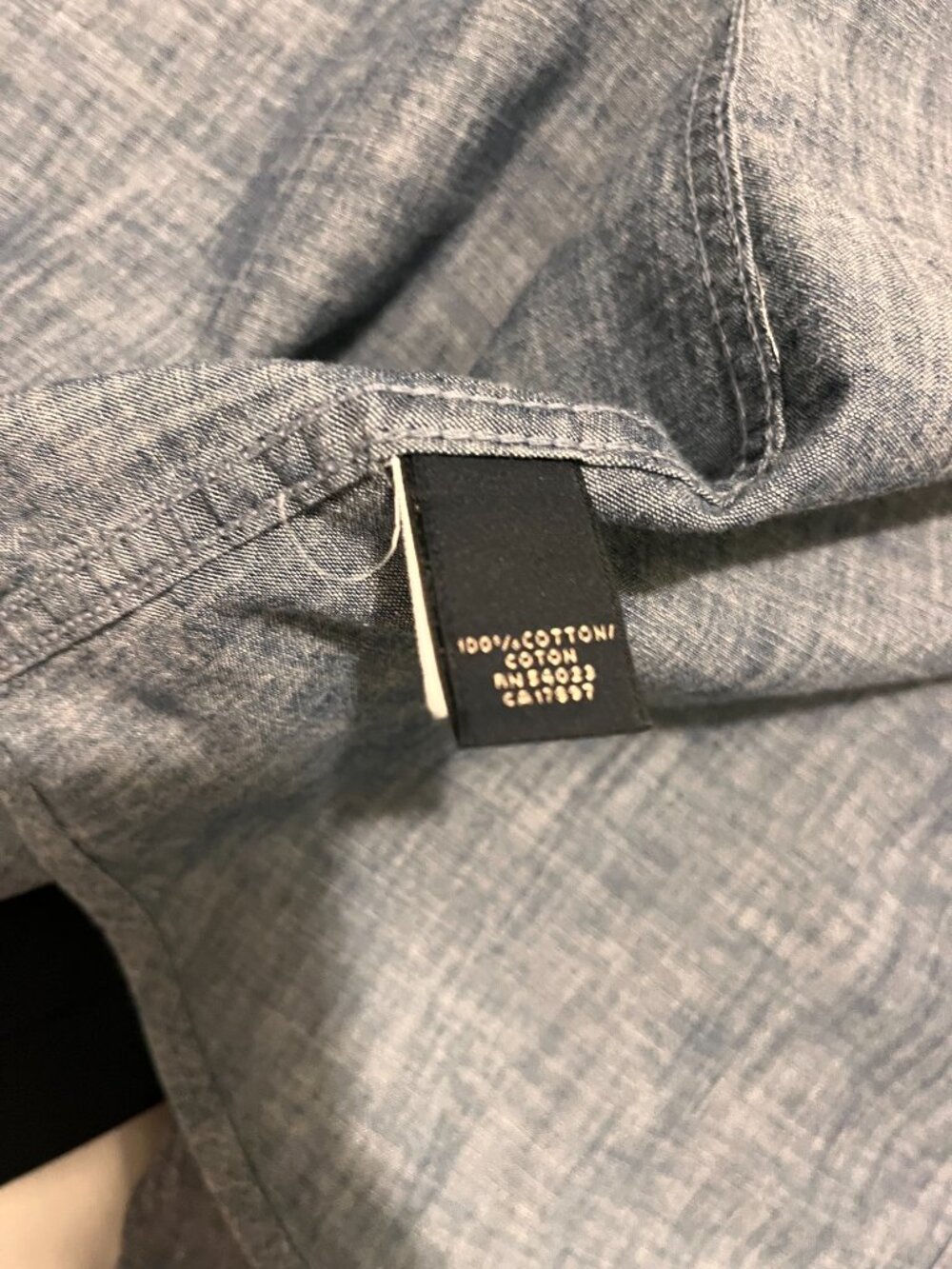 BANANA REPUBLIC DENIM CHAMBRAY, DARK BLUE SHIRT, SZ L, 100% COTTON - Picture 7 of 9